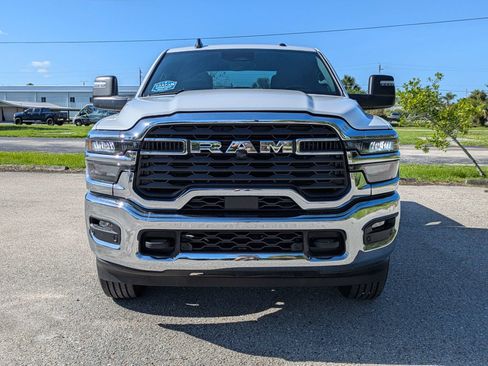 Used 2026 RAM 2500 Big Horn AWD/4WD image 3