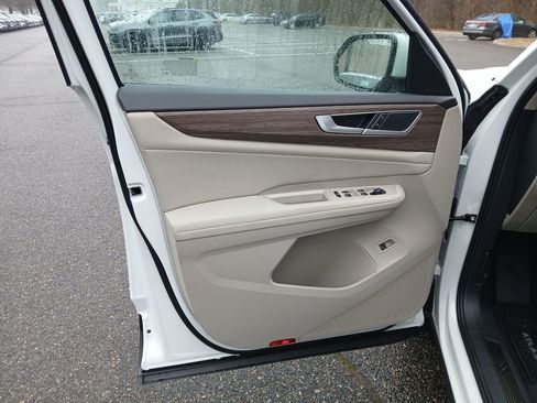 New 2026 Volkswagen Atlas SEL AWD/4WD image 10