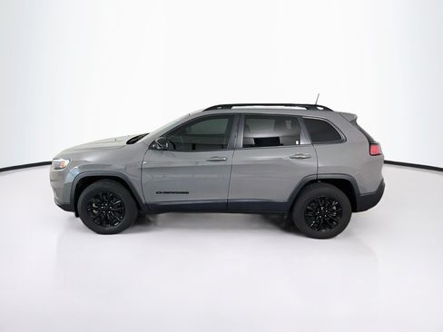 Used 2023 Jeep Cherokee Altitude Lux AWD/4WD image 4