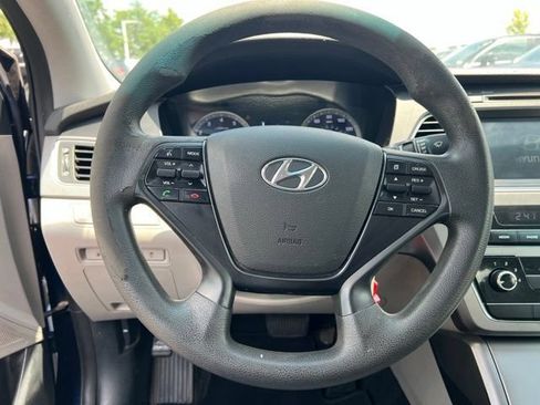 Used 2016 Hyundai Sonata SE w/ Cargo Package FWD image 14