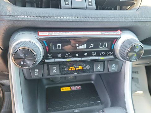 Used 2025 Toyota RAV4 XLE Premium w/ Weather Package FWD image 17