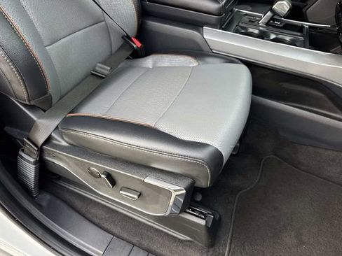 Used 2024 Ford F150 Lightning Lariat image 14