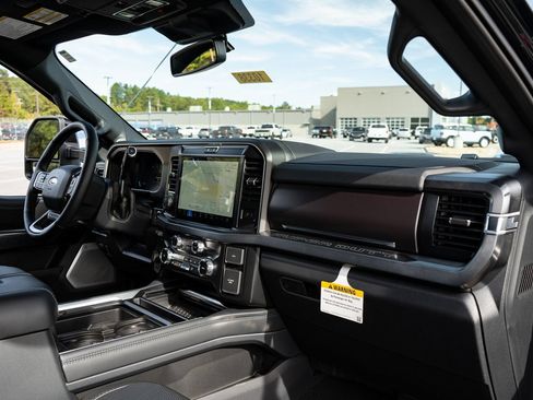 Used 2026 Ford F250 Platinum AWD/4WD image 34