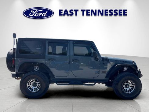 Used 2014 Jeep Wrangler Unlimited Rubicon w/ Dual Top Group AWD/4WD image 2