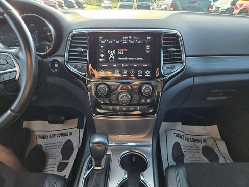 Used 2020 Jeep Grand Cherokee Altitude AWD/4WD image 22