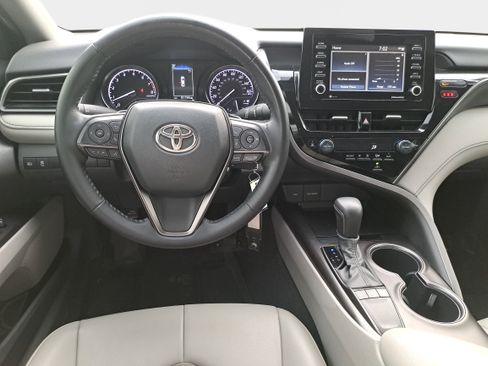 Used 2022 Toyota Camry SE FWD image 15