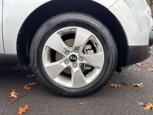 Used 2018 Kia Soul image 9