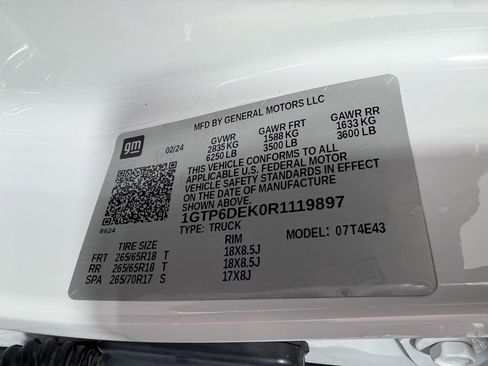 Used 2024 GMC Canyon AT4 w/ AT4 Premium Package image 33