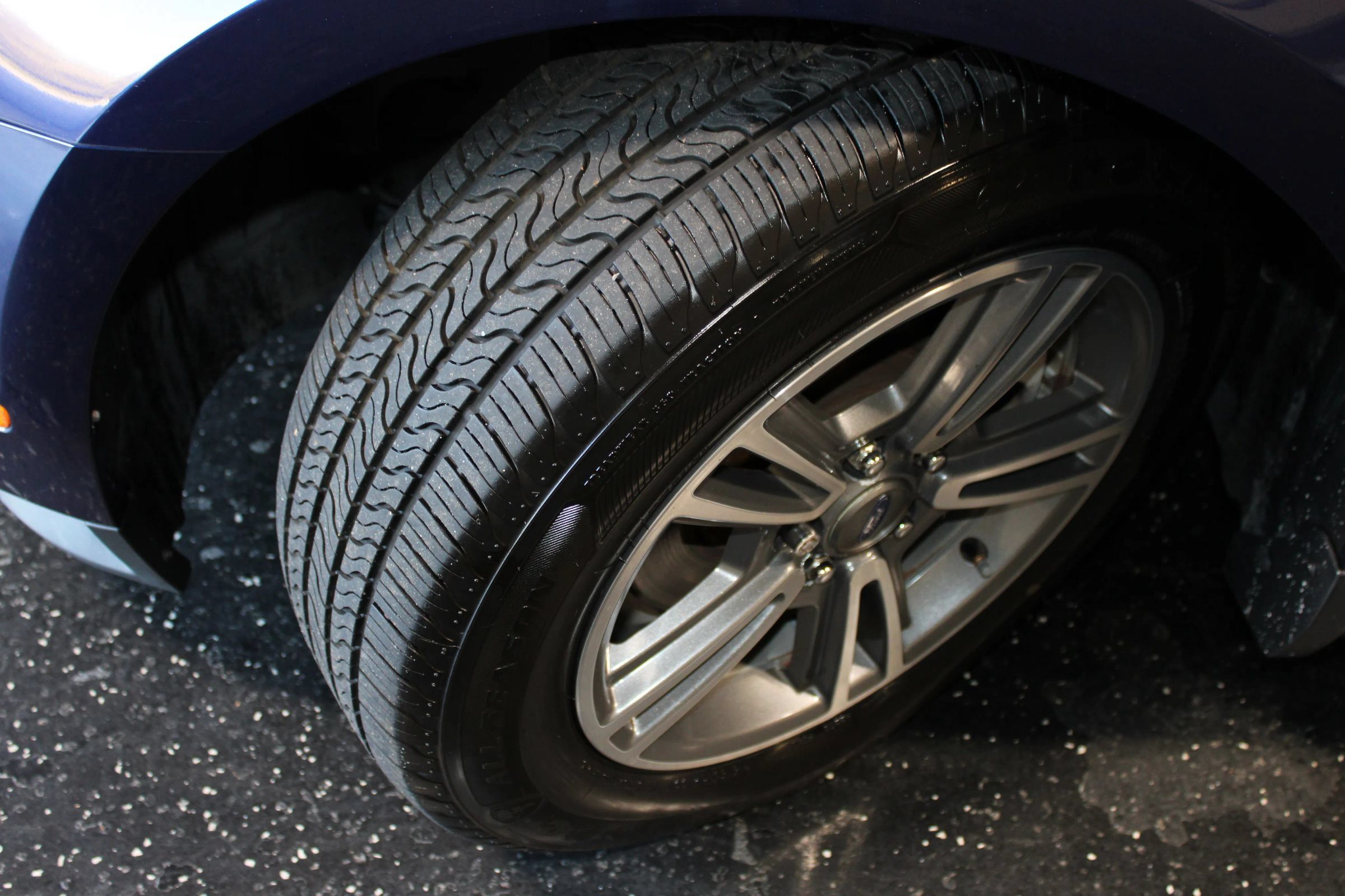 Used 2011 Ford Mustang Premium w/ Security Pkg RWD image 29