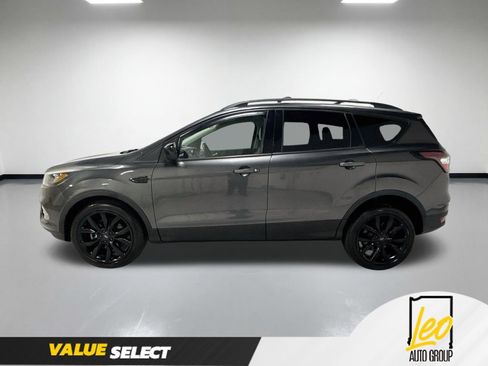 Used 2017 Ford Escape SE w/ Equipment Group 201A AWD/4WD image 10