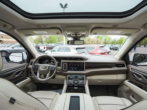 Used 2022 GMC Yukon XL Denali w/ Max Trailering Package AWD/4WD image 35