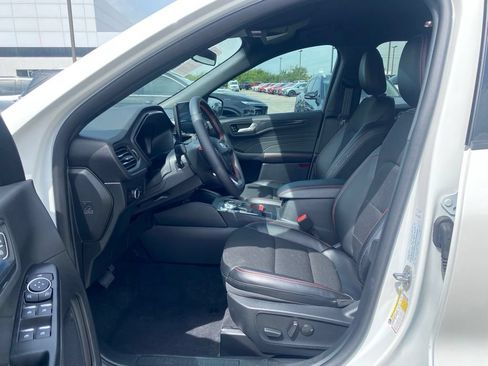 Used 2026 Ford Escape ST-Line w/ Tech Pack #1 FWD image 9