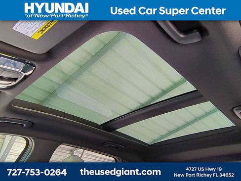 Used 2025 Hyundai Tucson Limited AWD/4WD image 23