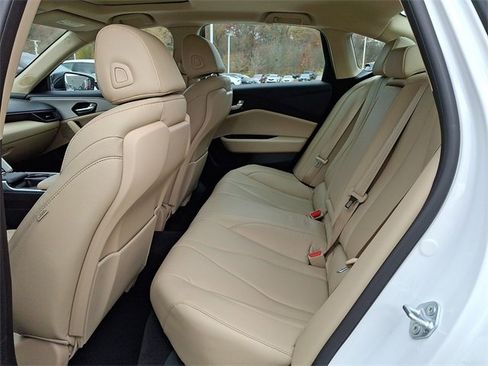 Used 2022 Acura TLX image 10