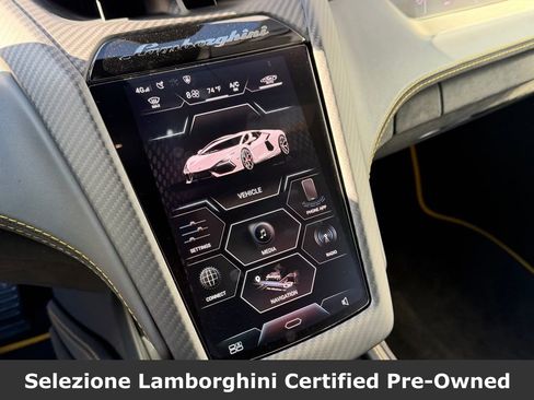 Used 2025 Lamborghini Revuelto AWD/4WD image 40