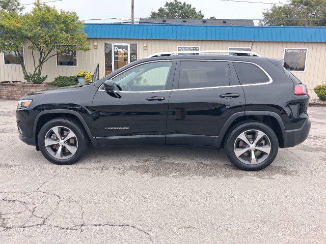 Used 2019 Jeep Cherokee Limited w/ Luxury Group AWD/4WD image 8
