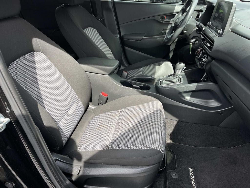 Used 2022 Hyundai Kona SE FWD image 23
