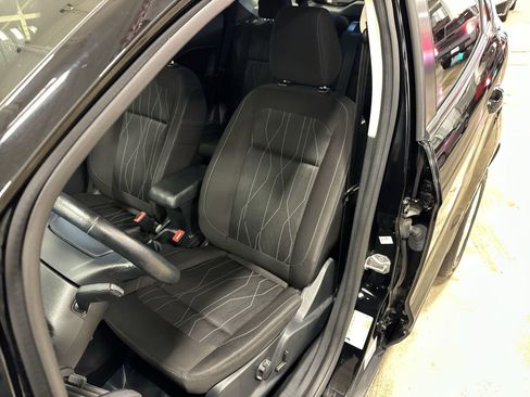 Used 2019 Ford EcoSport SE w/ SE Convenience Package image 17