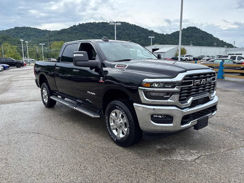 Used 2026 RAM 2500 Big Horn AWD/4WD image 7