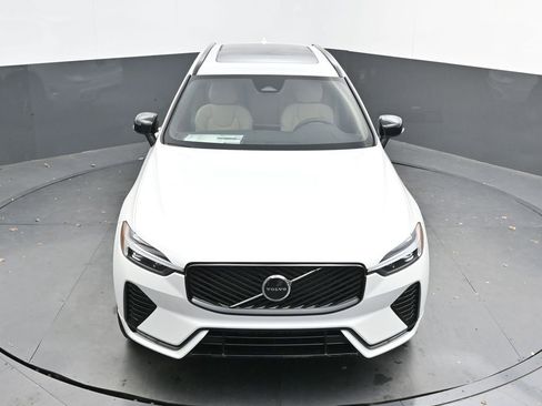New 2026 Volvo XC60 B5 Core AWD/4WD image 30