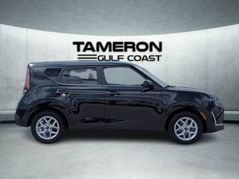 Used 2025 Kia Soul LX w/ LX Technology Package FWD image 8