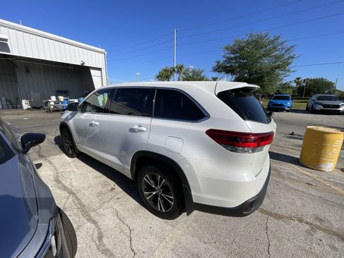 Used 2018 Toyota Highlander Plus image 2