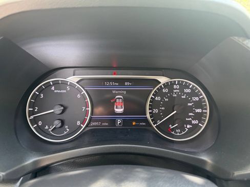 Used 2025 Nissan Sentra SV FWD image 19