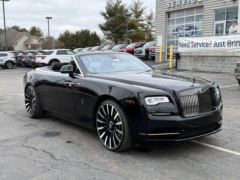 Used 2018 Rolls-Royce Dawn image 24