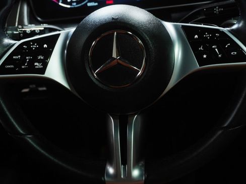 Used 2023 Mercedes-Benz GLC 300 4MATIC image 20