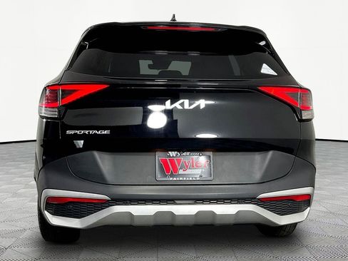 Used 2024 Kia Sportage EX image 5