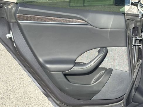 Used 2021 Tesla Model S Plaid image 28