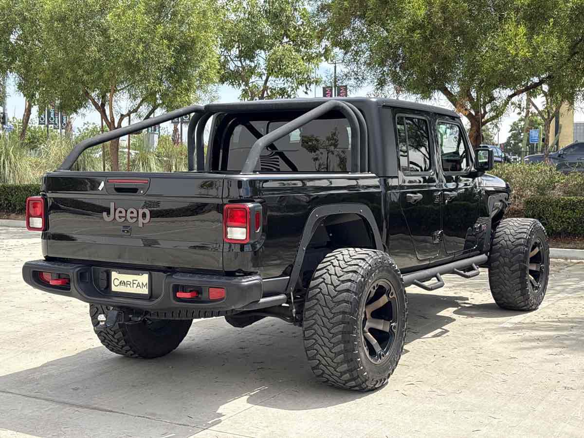 Used 2021 Jeep Gladiator Rubicon AWD/4WD image 3