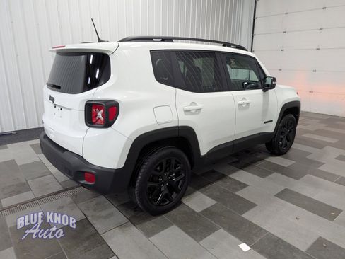 Used 2022 Jeep Renegade Altitude w/ Convenience Group image 4