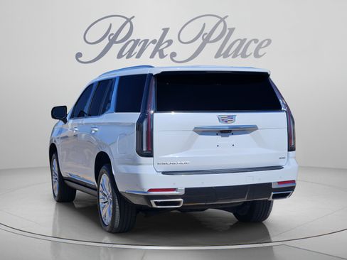 Used 2026 Cadillac Escalade Luxury w/ Touring Package RWD image 3