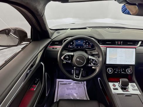 Used 2024 Jaguar F-PACE SVR AWD/4WD image 20