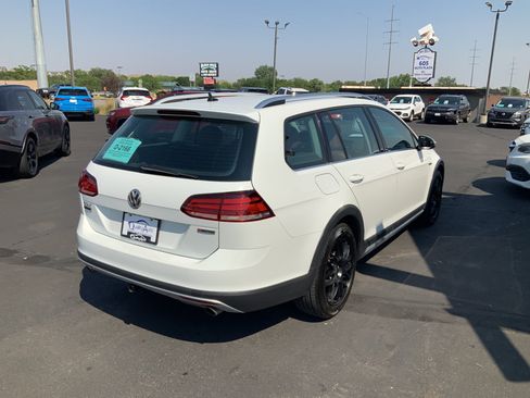 Used 2019 Volkswagen Golf Alltrack S AWD/4WD image 6