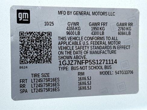 New 2025 GMC Savana 3500 LS image 24