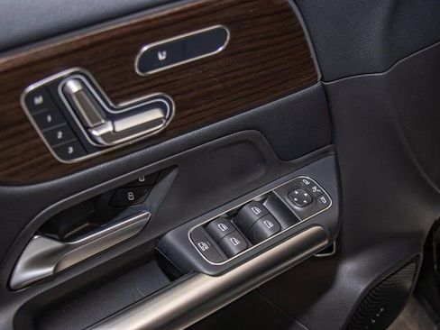 Used 2026 Mercedes-Benz GLA 250 4MATIC image 14