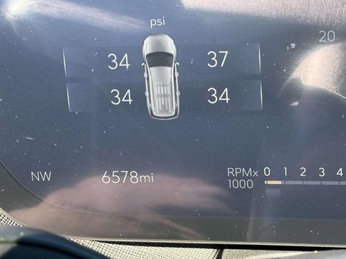 Used 2025 Buick Enclave Sport Touring w/ Trailering Package, 5000 lbs. AWD/4WD image 24