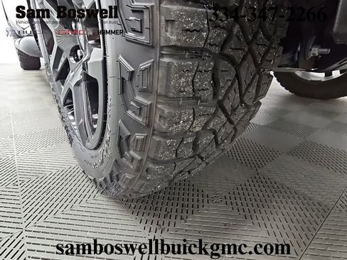 Used 2025 Chevrolet Silverado 1500 LT Trail Boss w/ Convenience Package II image 48