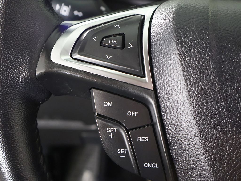 Used 2024 Ford Edge SEL AWD/4WD image 40