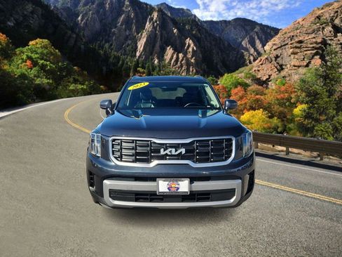 Used 2023 Kia Telluride S w/ S Sunroof Package image 6