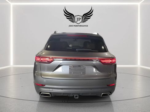 Used 2023 Porsche Cayenne AWD/4WD image 6