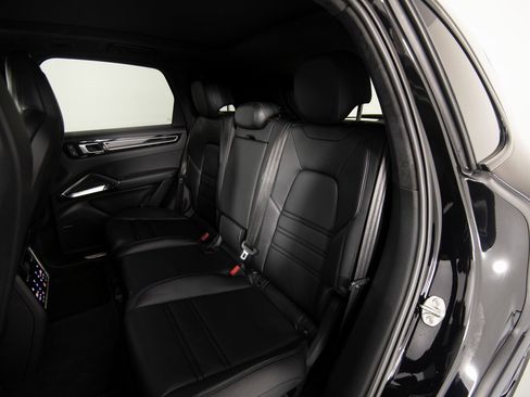 Certified 2023 Porsche Cayenne Turbo image 36