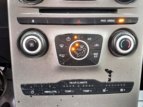 Used 2019 Ford Flex SE image 24