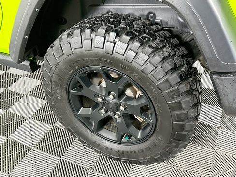 Certified 2021 Jeep Wrangler Sport image 40