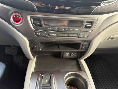 Used 2021 Honda Pilot EX image 22