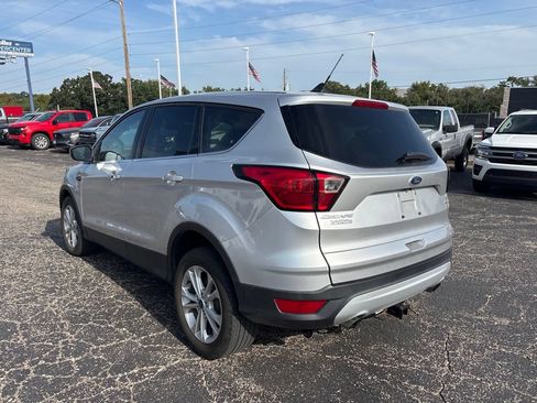 Used 2019 Ford Escape SE FWD image 5