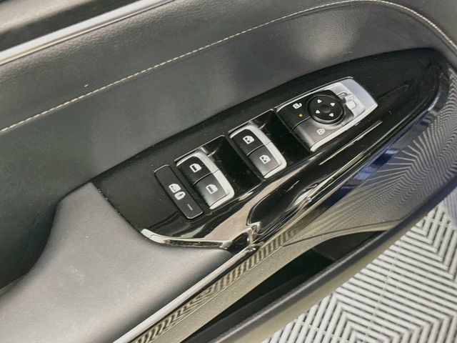 Used 2025 Kia K5 GT-Line AWD/4WD image 18