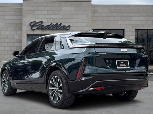 Certified 2024 Cadillac Lyriq Sport w/ LPO, Floor Liner Package AWD/4WD image 4